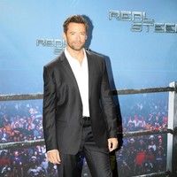 Hugh Jackman at a photocall for the movie Real Steal | Picture 74776